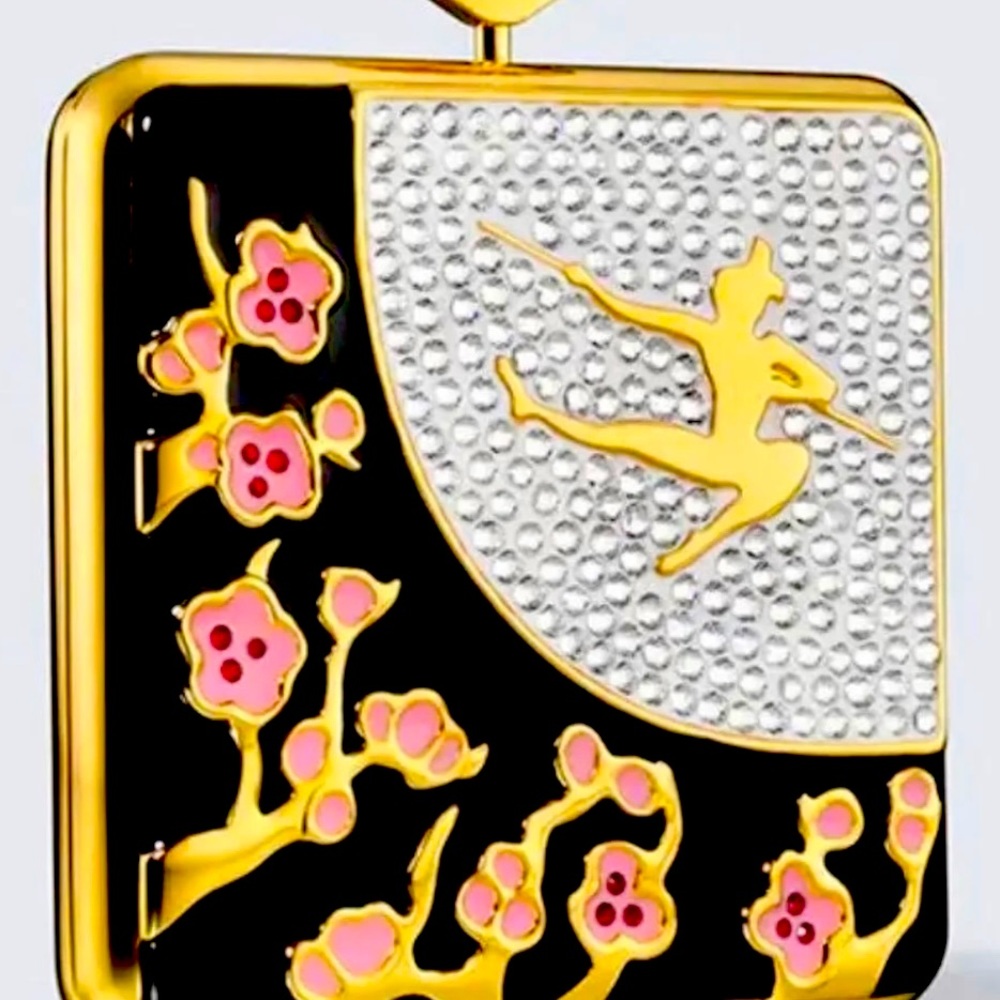 Estée Lauder find your inner warrior mulan compact